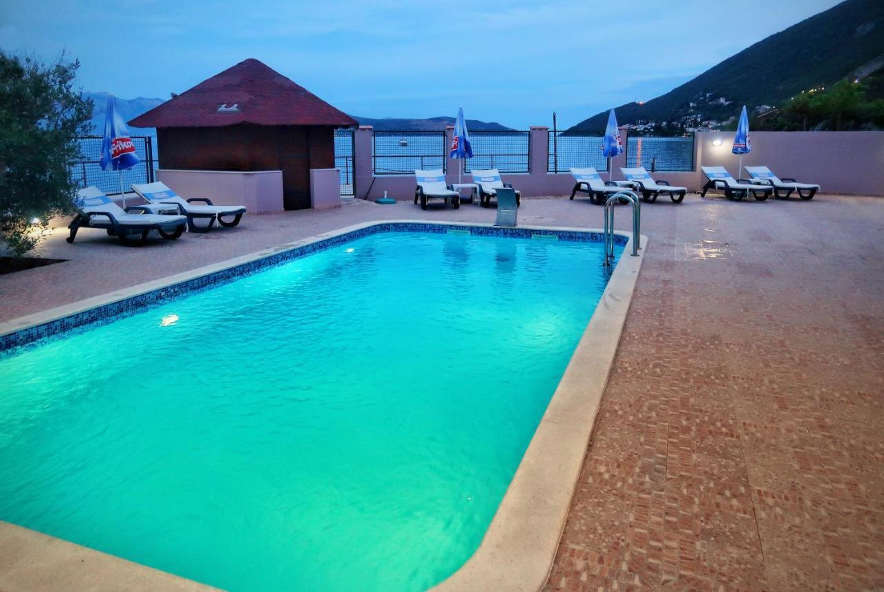 Apartments Maxi Katic Herceg Novi Exterior photo